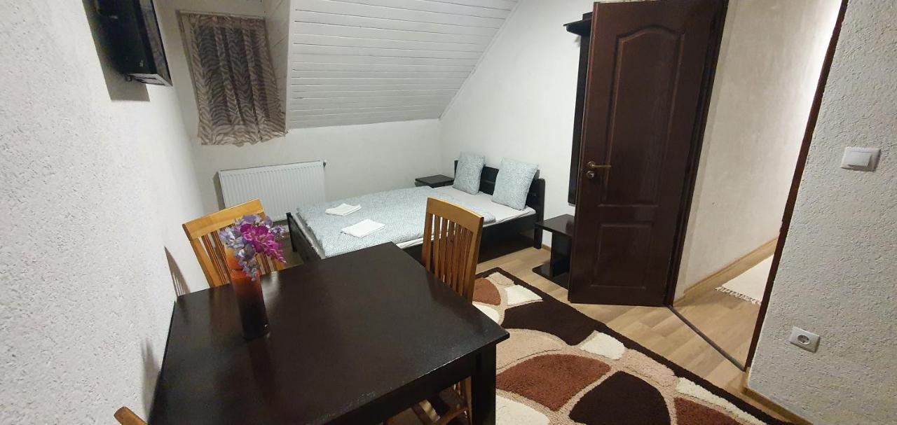 Appartement Apartman House à Odorheiu Secuiesc Extérieur photo