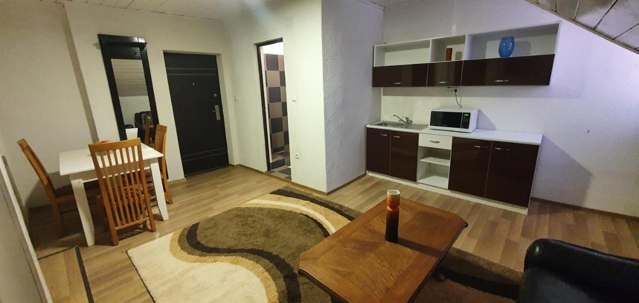 Appartement Apartman House à Odorheiu Secuiesc Extérieur photo